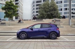 Volkswagen ID.3 GTX Fire and Ice, 2025, side